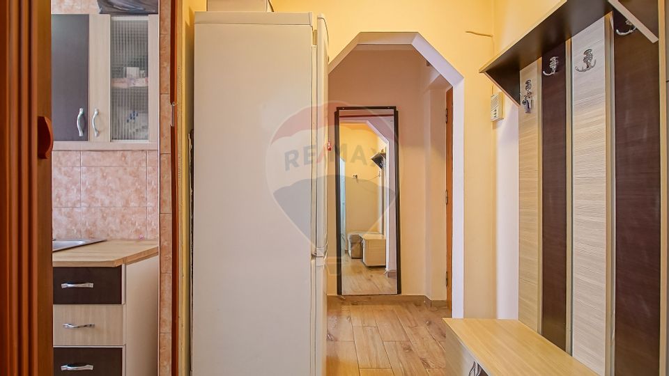 3 room Apartment for sale, Florilor area