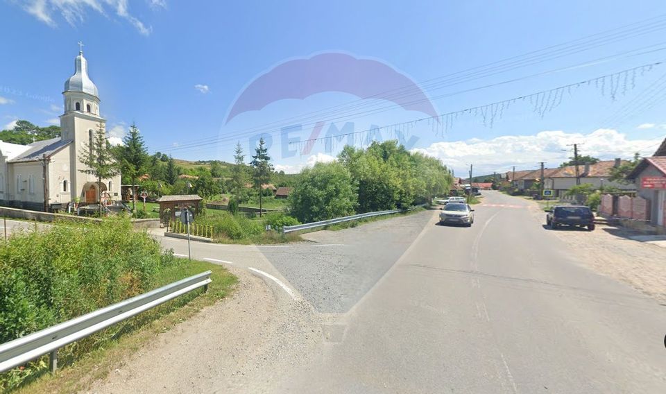 Casă si spațiu comercial funcțional, Sălicea.Investiție.Randament bun