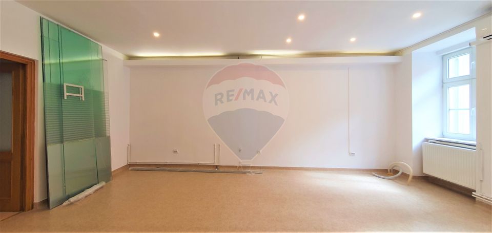 57sq.m Commercial Space for rent, Centrul Istoric area