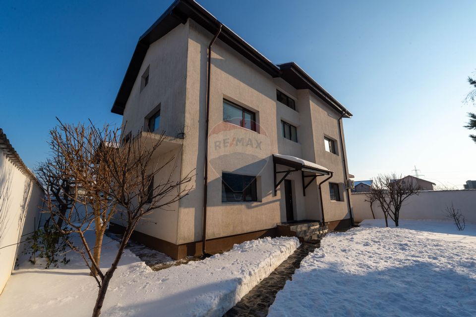 Special villa with 3 levels for sale Pantelimon - Cernica Forest