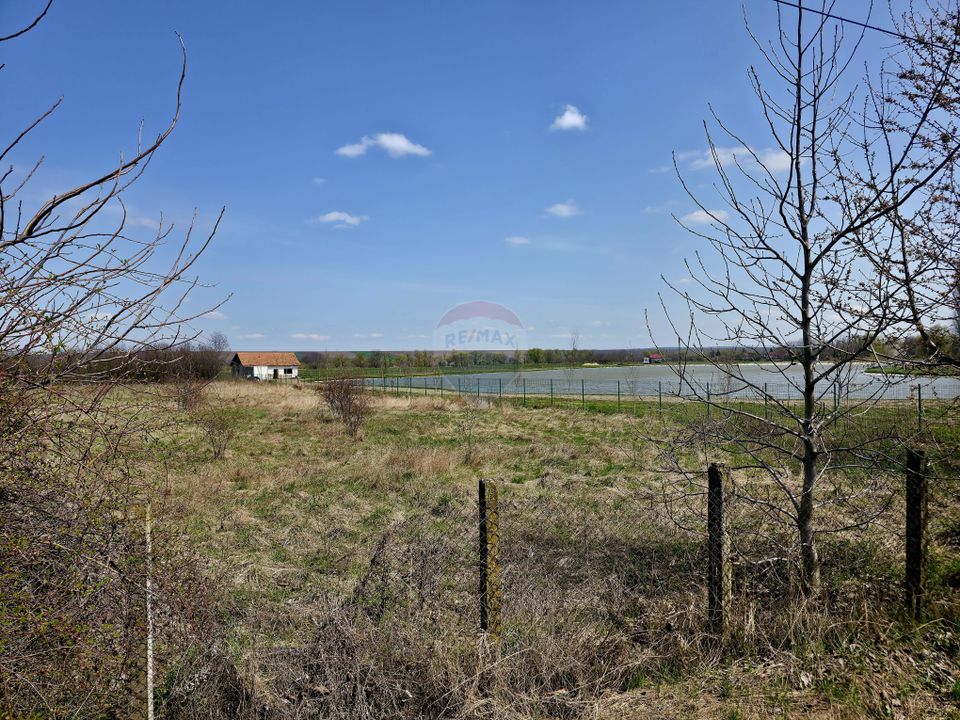 Teren 7,000mp Girov / deschidere 45 metri