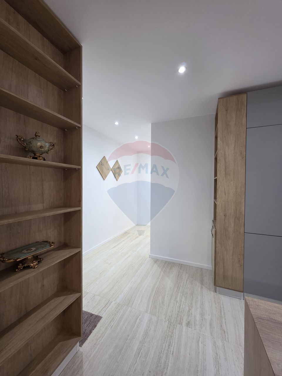 2 room Apartment for rent, Central area