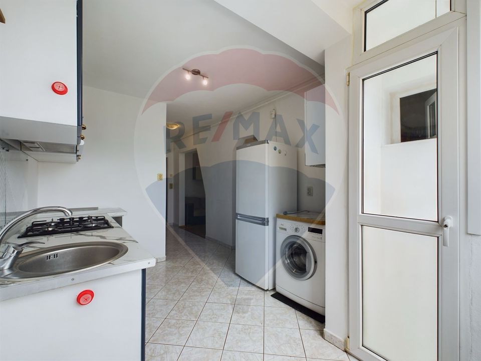 3 room Apartment for rent, Grivitei area