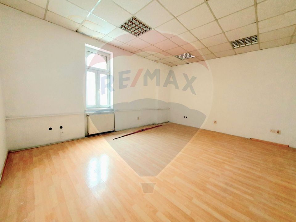 162.28sq.m Office Space for rent, Gara area