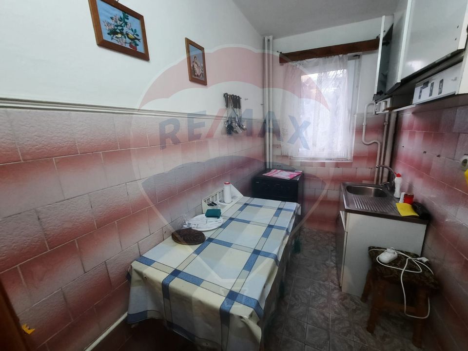 Apartament cu 3 camere în zona Sud