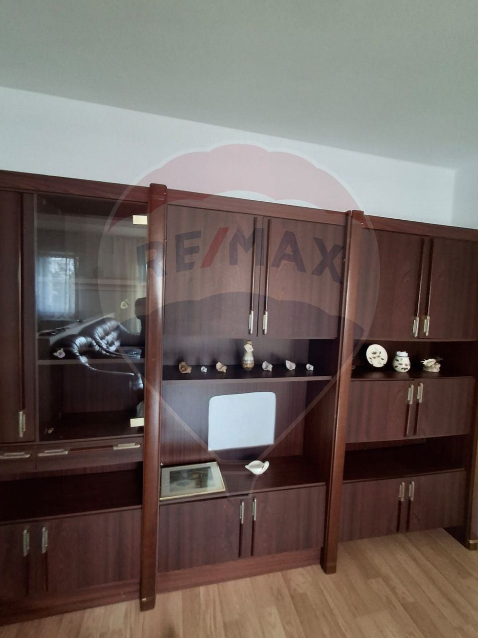 Apartament cu două camere, de închiriat