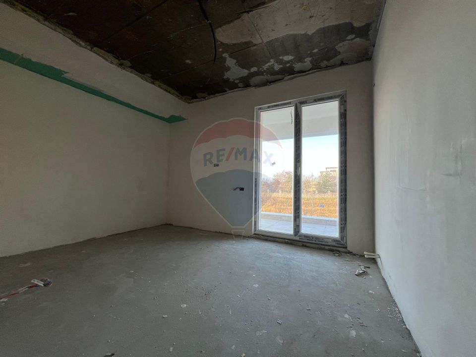 Apartament de vanzare cu 2 camere cu parcare inclusa Mamaia Constanta