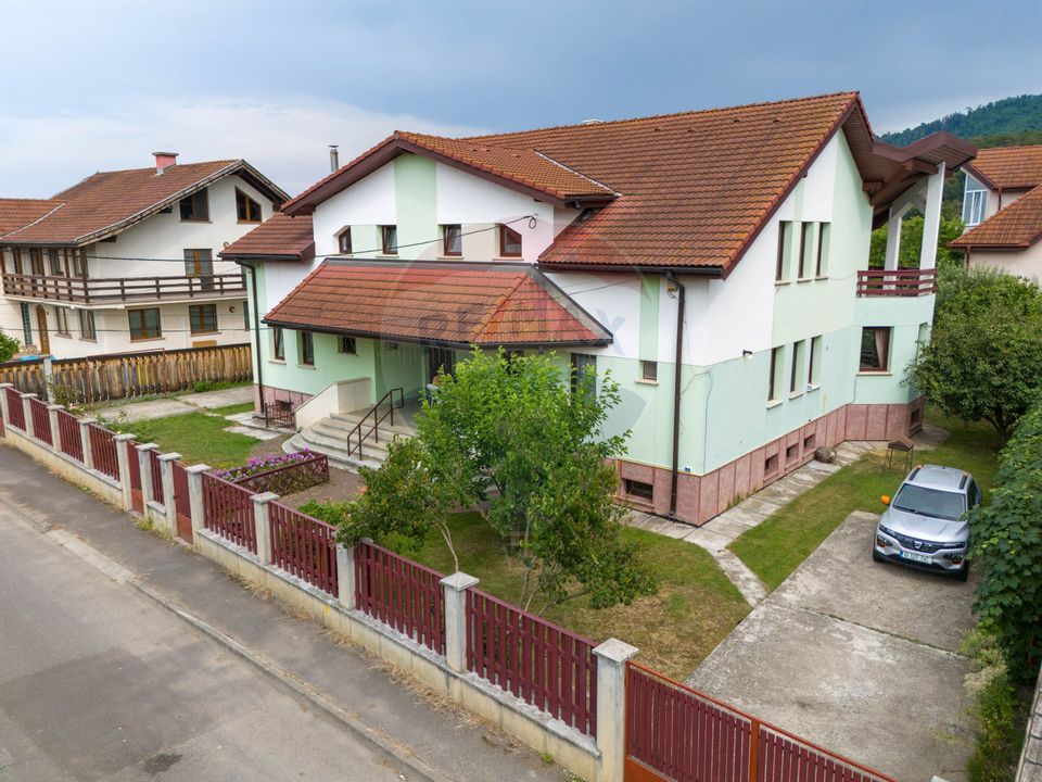 COMISION 0% Duplex Cristian suprafață generoasă, Strada Mihai Eminescu