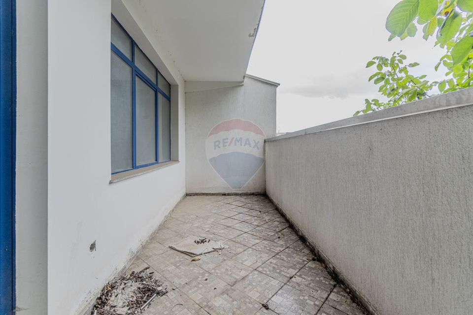 Cladire de 902 mp utili de vânzare, zona Grivitei - DN 13, COMISION 0