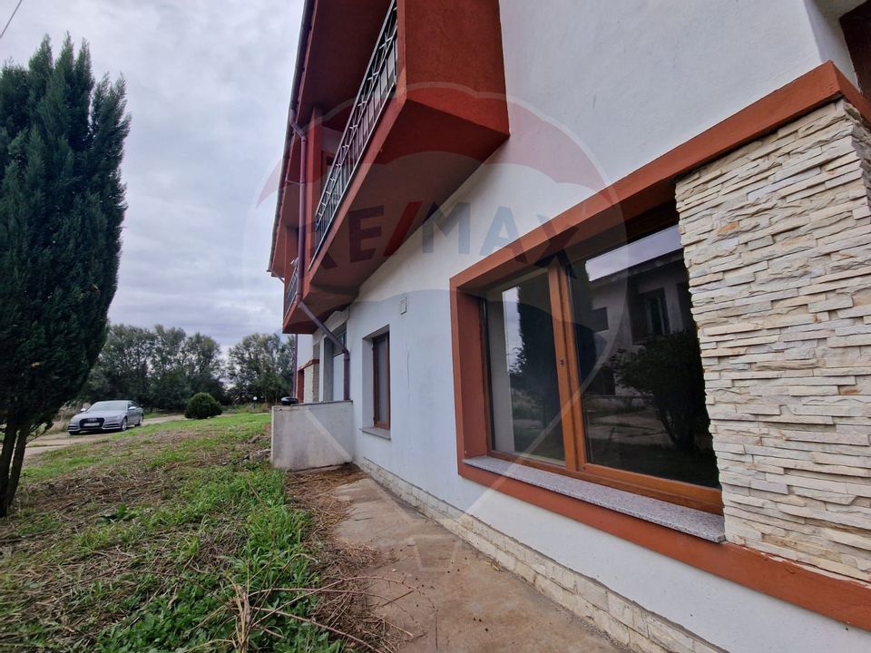 4 room House / Villa for sale