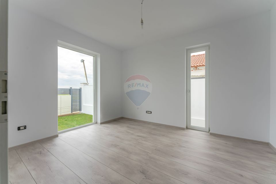 4 room House / Villa for sale