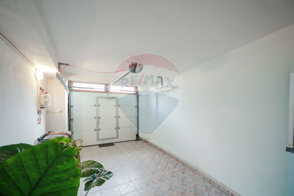 Casă cu 7 camere de vânzare în zona Ultracentrală