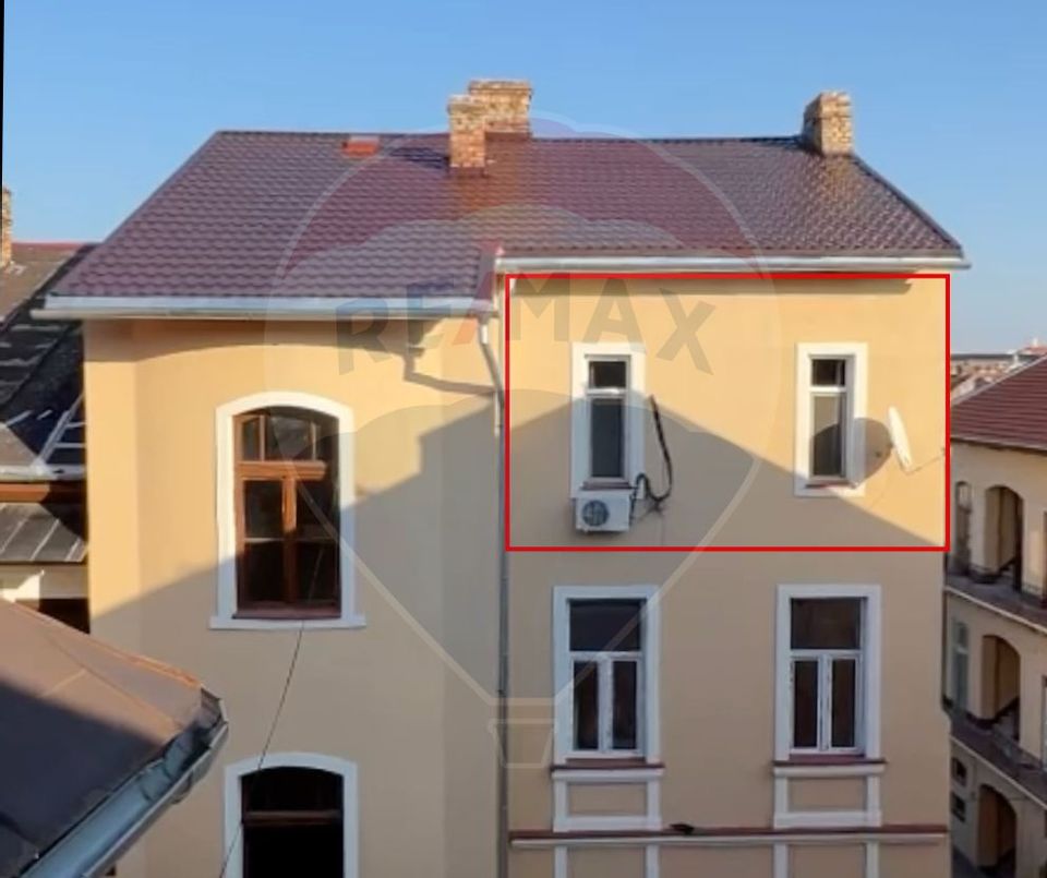 Apartament cu 3 camere de vânzare în zona ultracentrală a Aradului