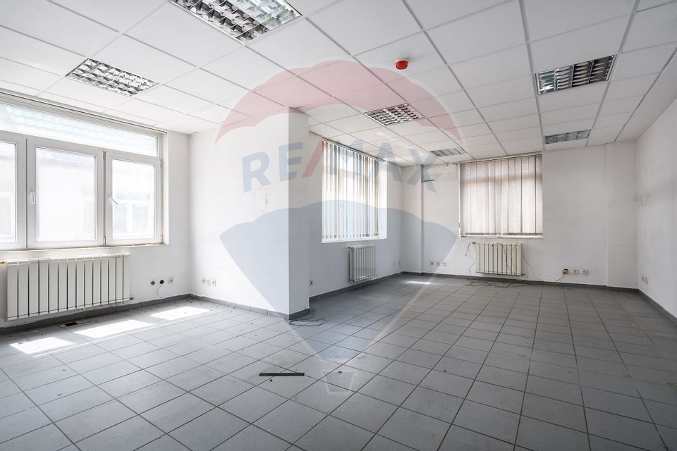 248sq.m Office Space for rent, Obor area