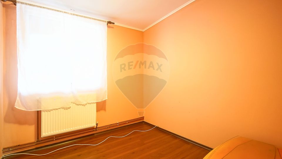 Casă cu 6 camere de vânzare în Azuga, Comision 0%!