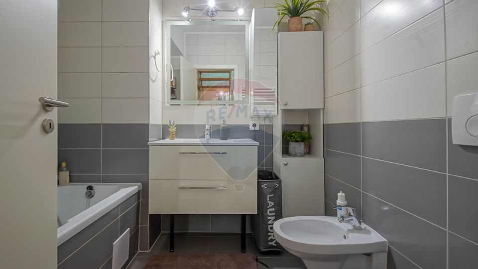 3 room Apartment for sale, Tractorul area