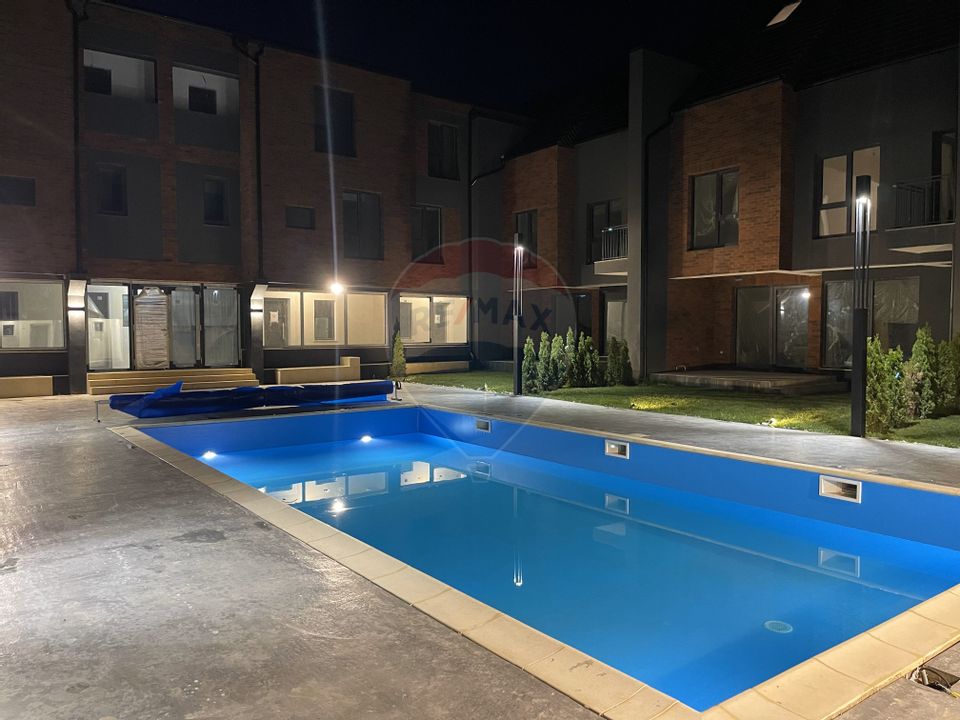 Townhouse 4 camere, piscină încălzită, pompă căldură, finisaje lux