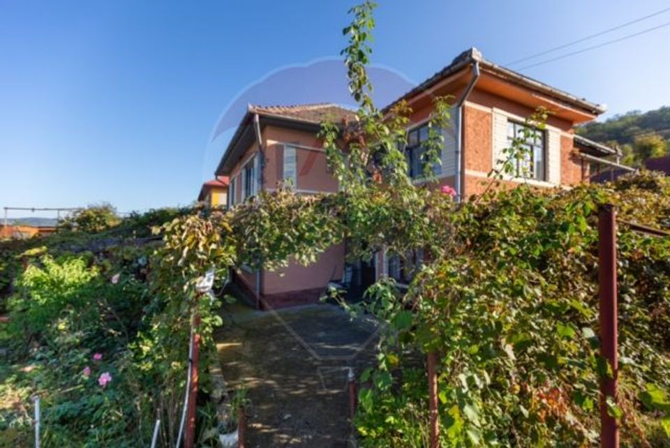 5 room House / Villa for sale, Central area