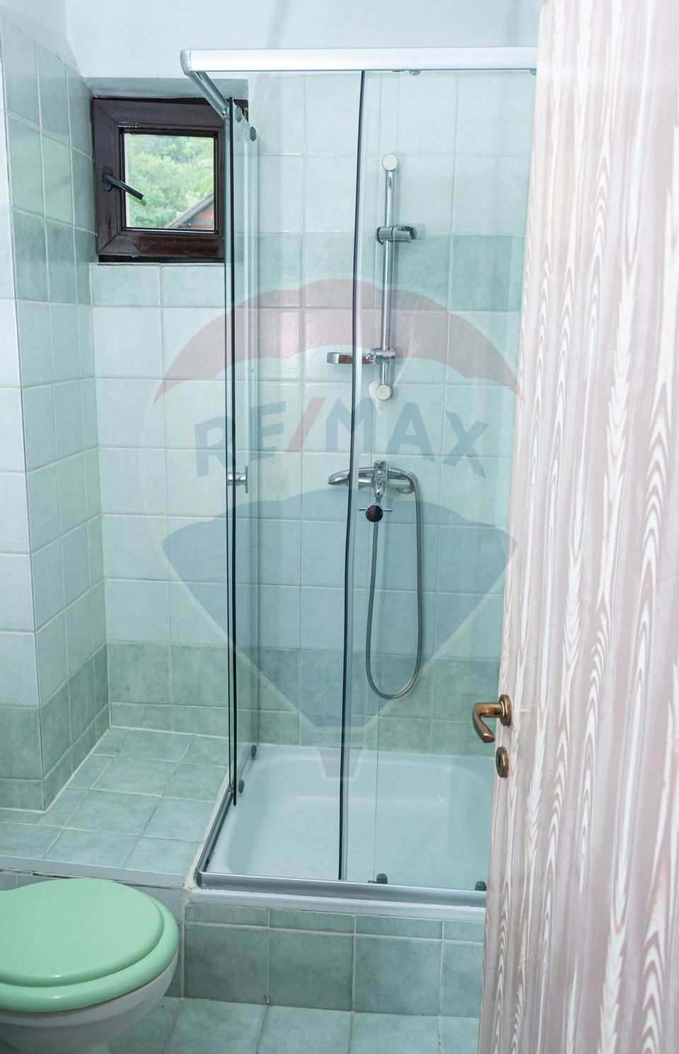 18 room Hotel / Pension for sale