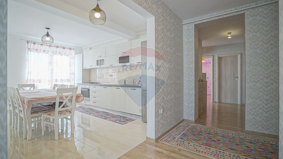 REZERVAT! Penthouse cochet, 3 camere, terasă mare, langă aeroport