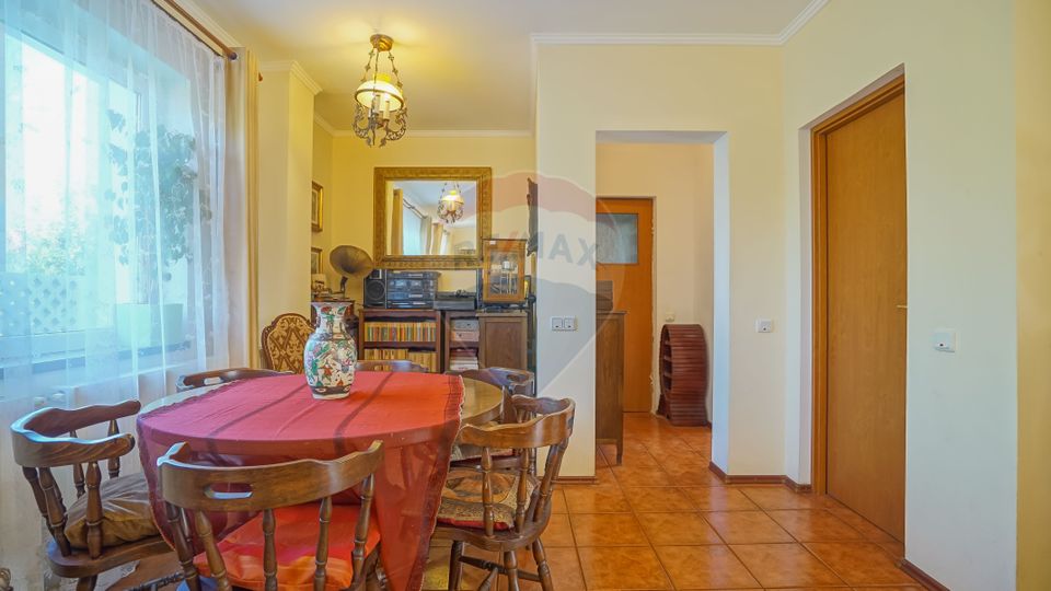 Casa/vila de vanzare, zona unica, Bronzului, cartier Tractorul, Brasov