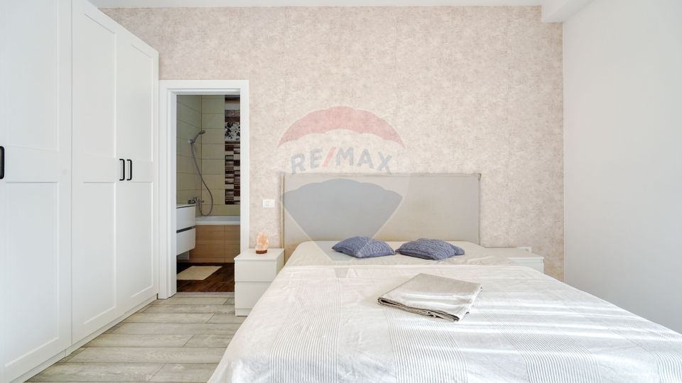 REZERVAT - Penthouse Elegant cu Terasa Spațioasă zona Coresi!