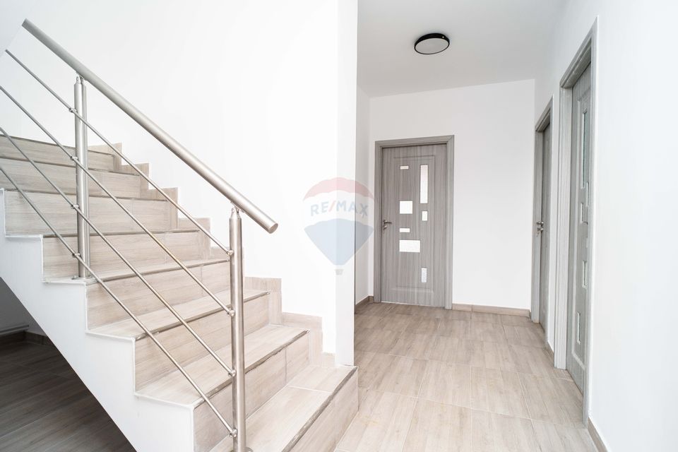 Casă Nouă de Vânzare, 4 Camere 600mp Teren Intabulată Tomești-Chicerea