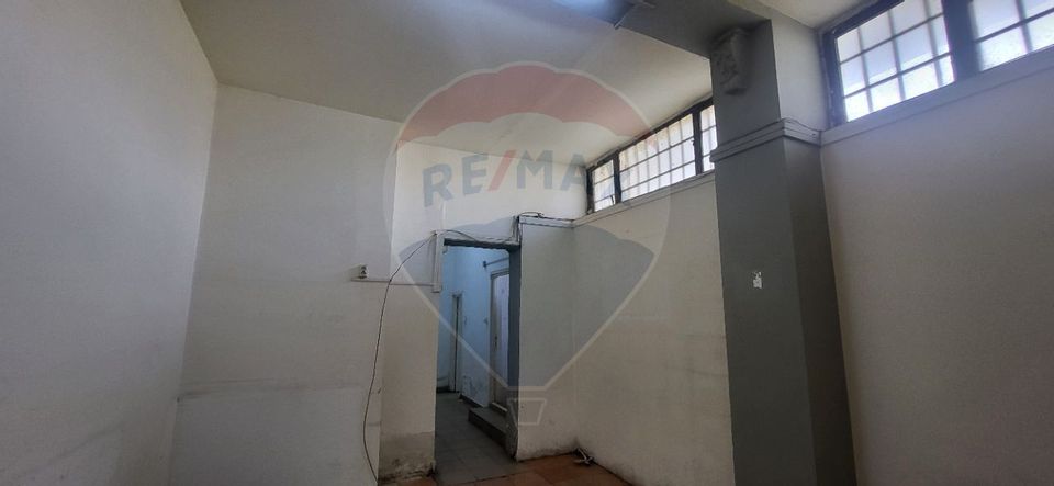 121sq.m Commercial Space for rent, Aradul Nou area