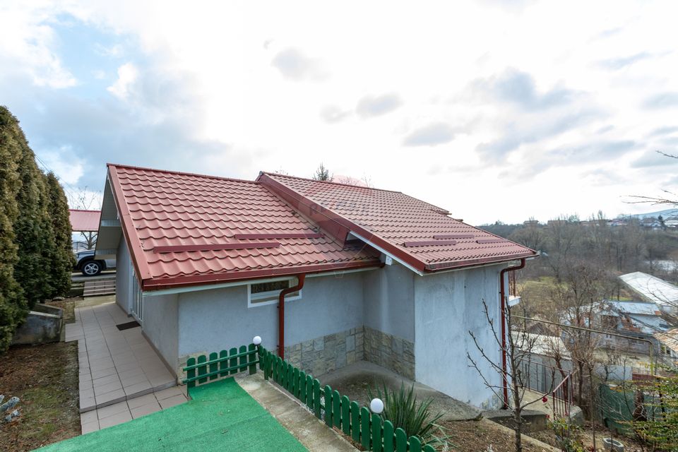 4 room House / Villa for sale, Est area