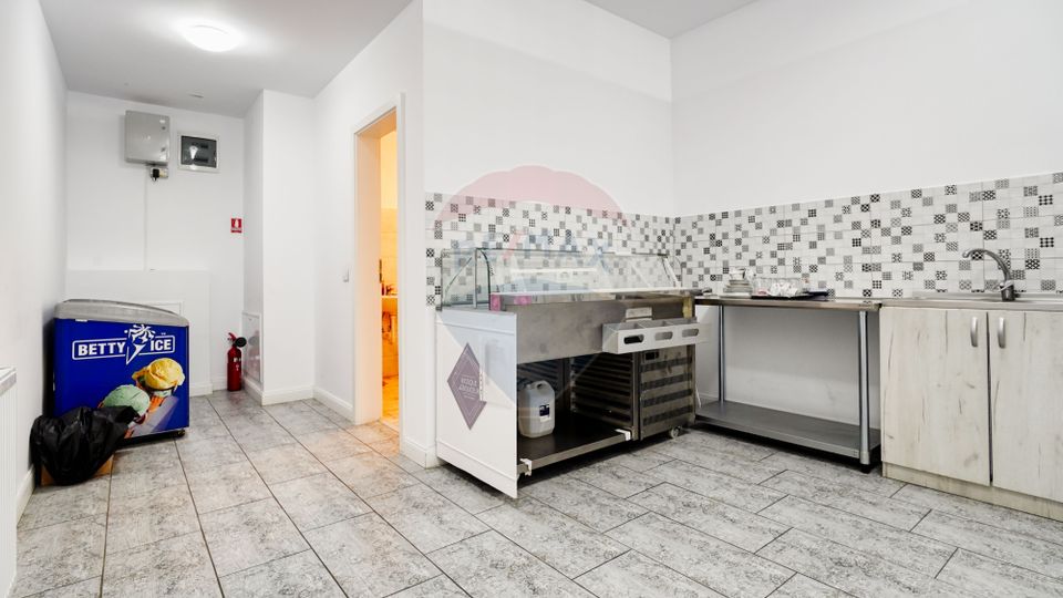 70sq.m Commercial Space for rent, Tractorul area