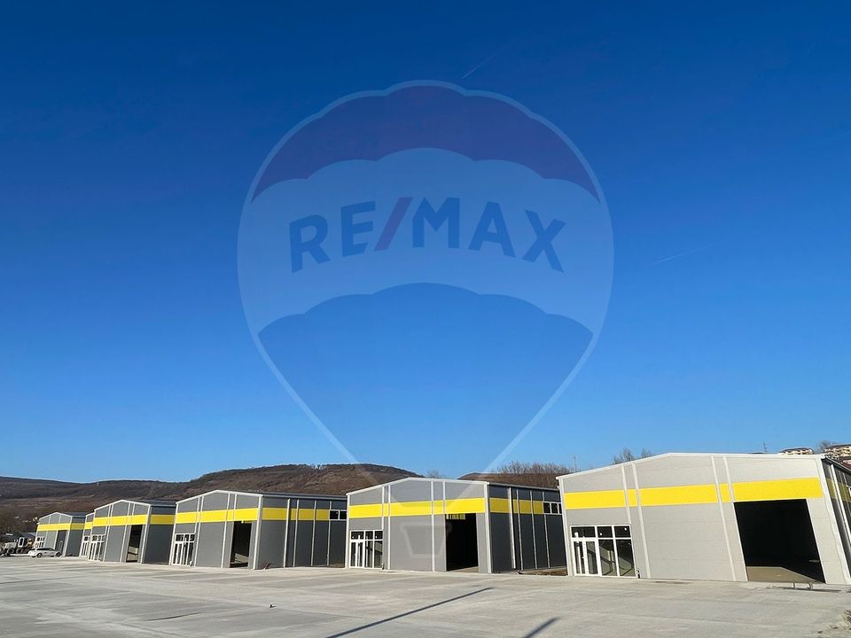 Hala industriala, de inchiriat– 600 mp utili, 1200 mp teren