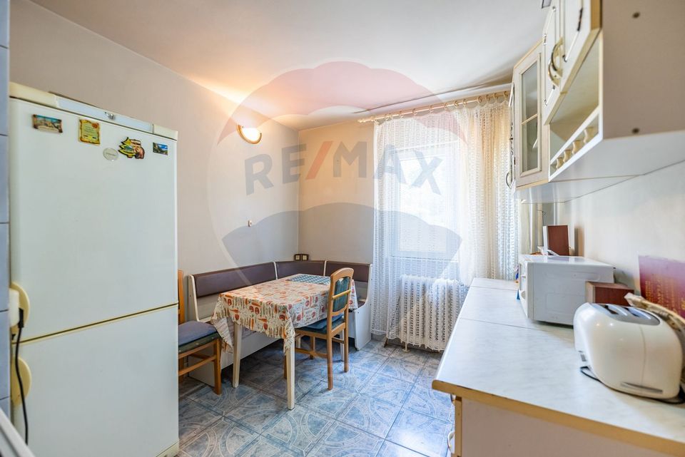 Apartament 2 camere de închiriat - Zona Aurel Vlaicu