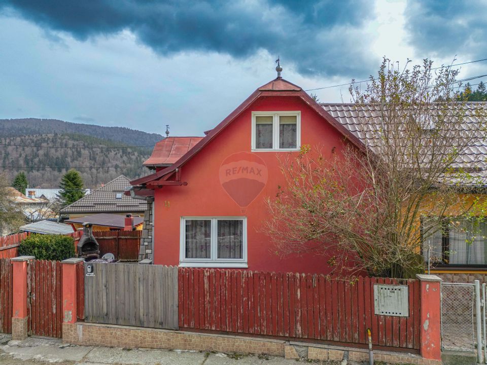 3 room House / Villa for sale, Telecabinei area
