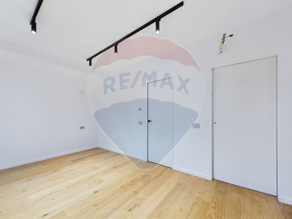 5 room House / Villa for sale