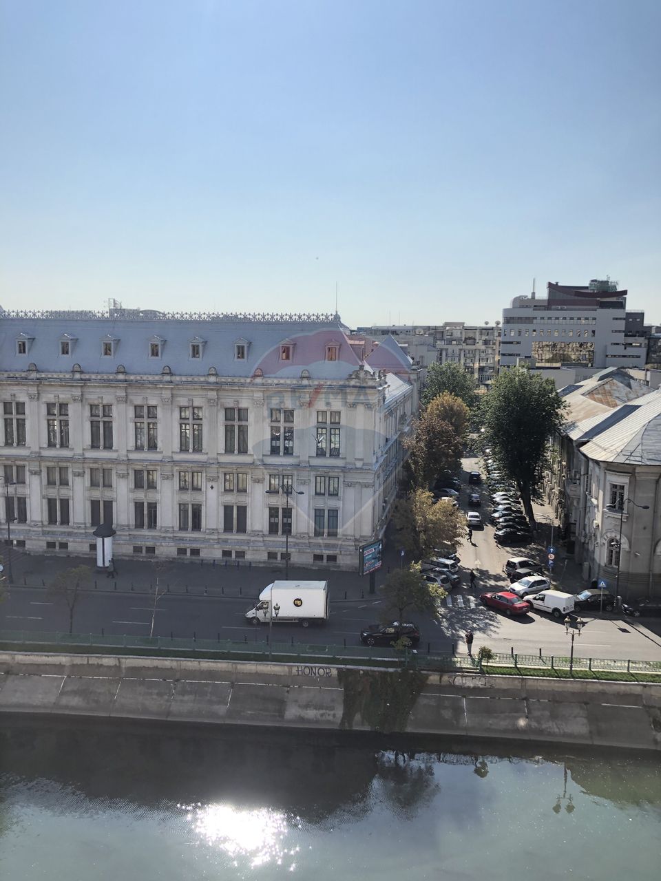 Garsonieră decomandată, vedere catre Dâmbovița, Unirii- bloc fara risc