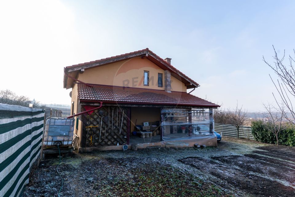 Casă / Vilă in Barcea Mare , jud. Hunedoara