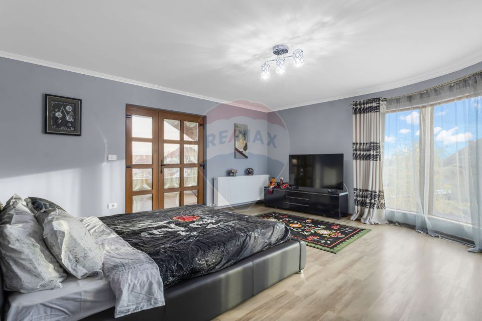 6 room House / Villa for sale