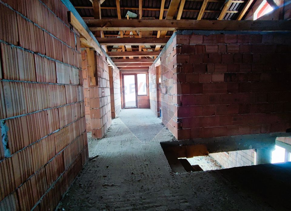 4 room House / Villa for sale