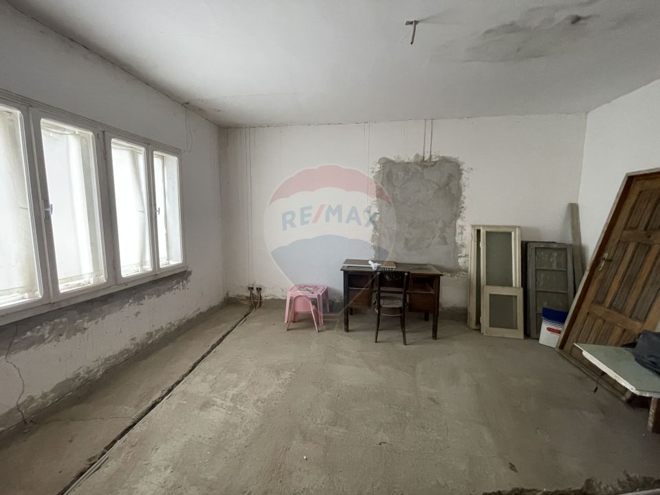 4 room House / Villa for sale