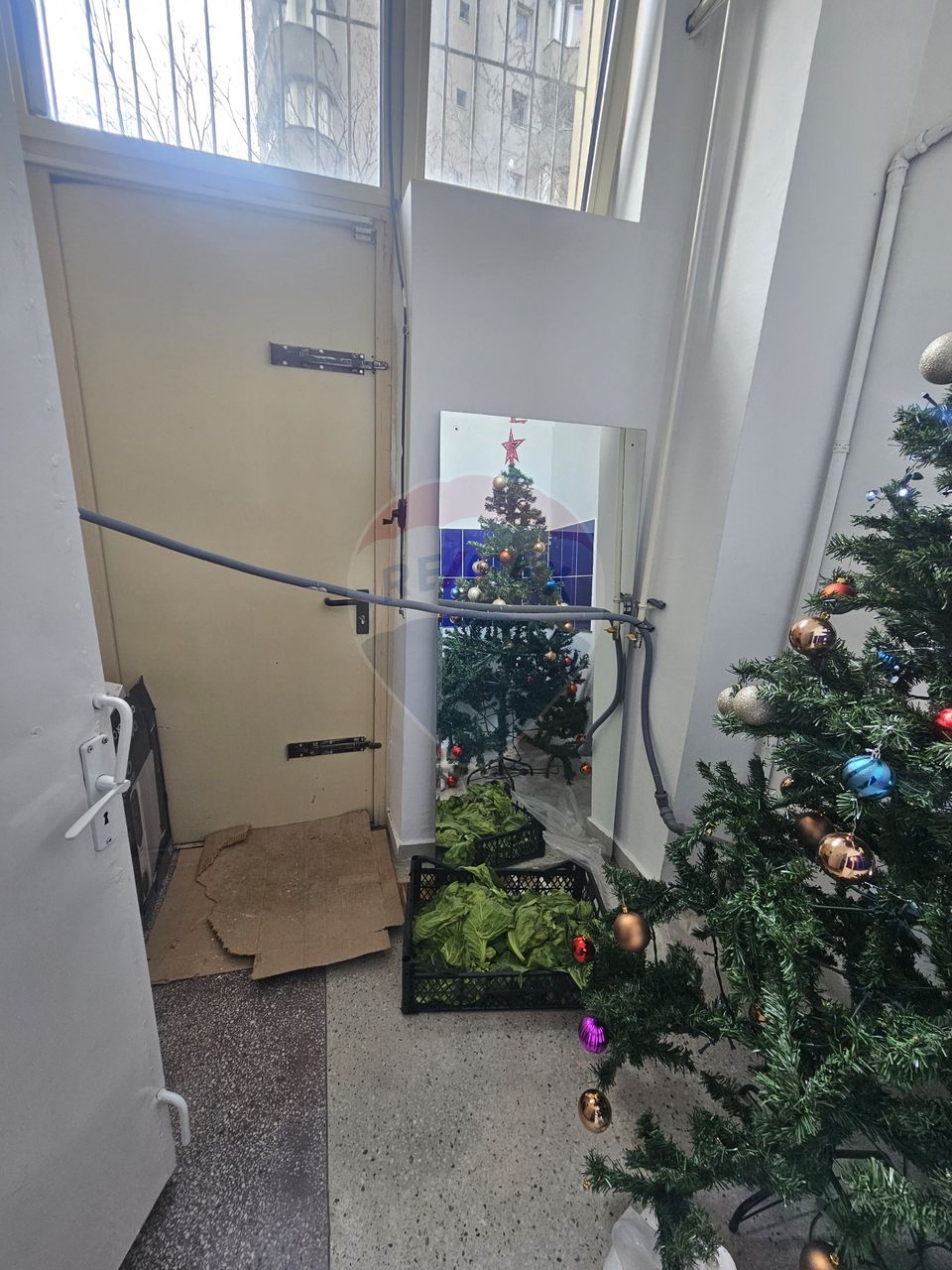 De închiriat spațiu comercial 80 mp Mihai Bravu – Metrou Piața Muncii