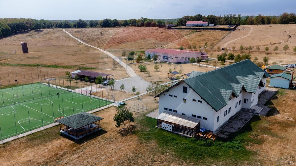 Camp & Conference Complex for sale in Arges