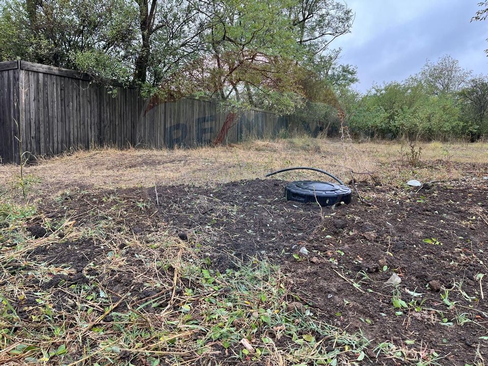 Land 1,700sqm Polcesti / Strada Crângului