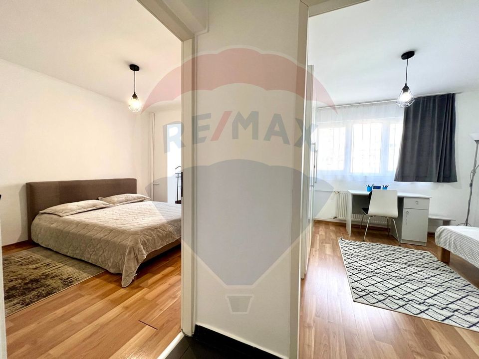 De închiriat apartament cu 3 camere, în zona Dacia