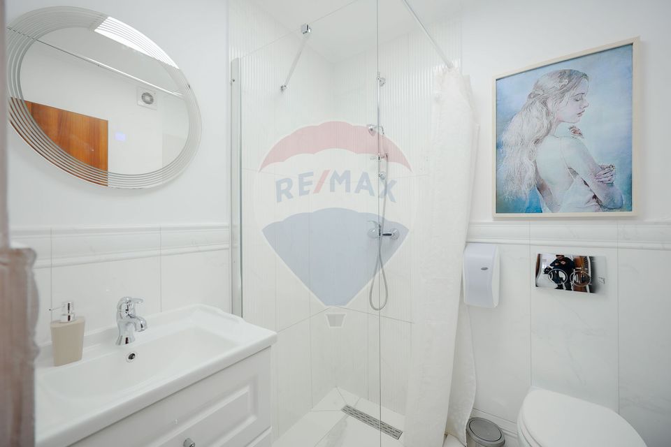 Apartament cu 2 camere de închiriat în zona Ultracentral