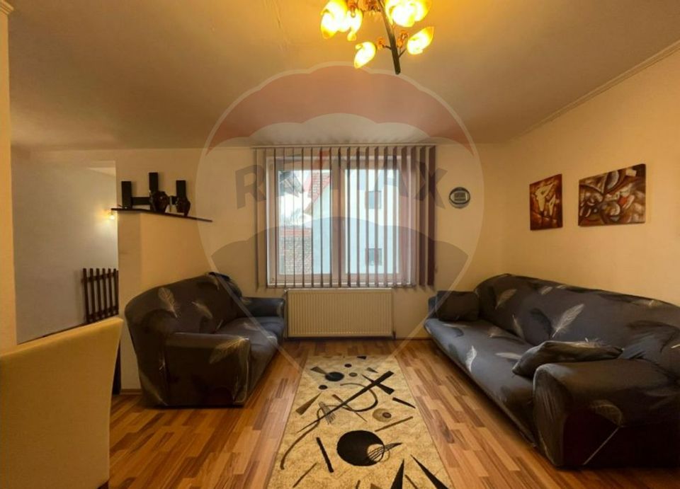 Apartament spațios-3 camere-la curte în Turnișor-Inchiriere