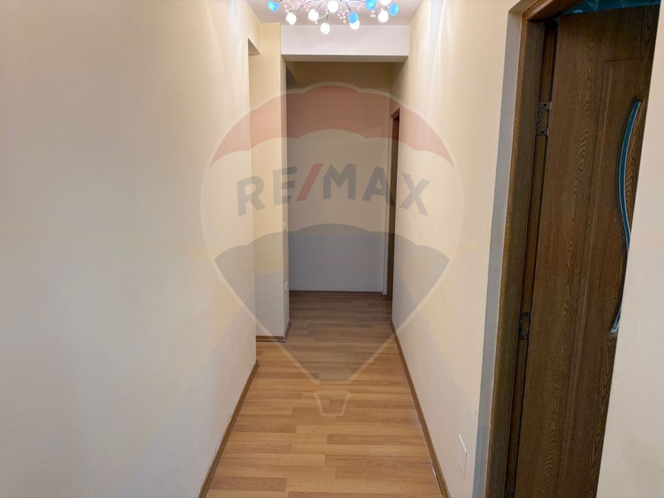 VANZARE Apartament cu 3 camere in zona Voluntari