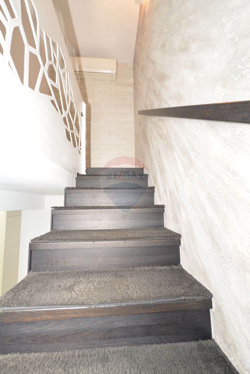 Casa Vila cu 4 camere de vanzare in  Cernica langa padure