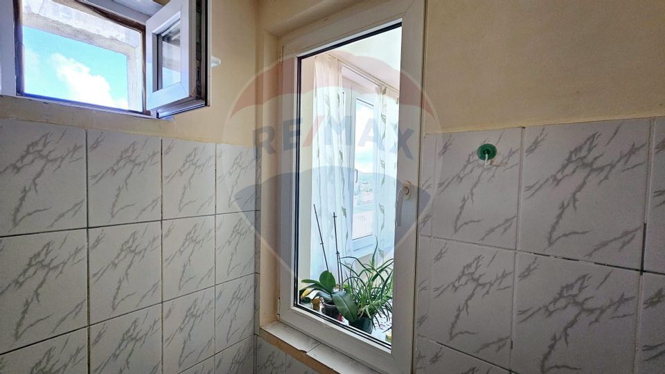 GARSONIERA  decomandata, cu priveliste  - DE VANZARE- BV/  str Traian!