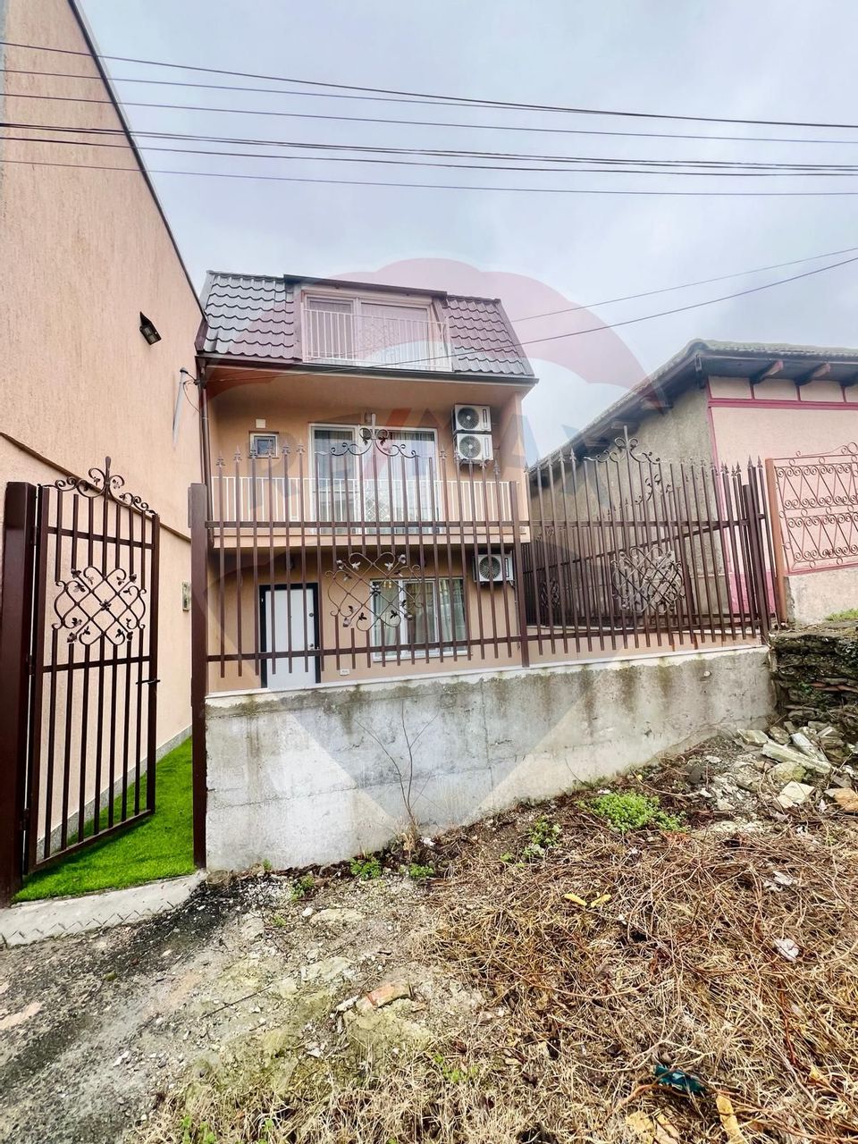 3 room House / Villa for sale, Sud-Est area