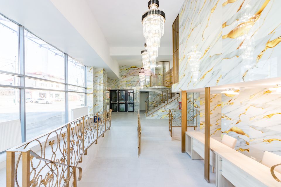 Investment building: polyclinic, senior living & catering-Giulesti